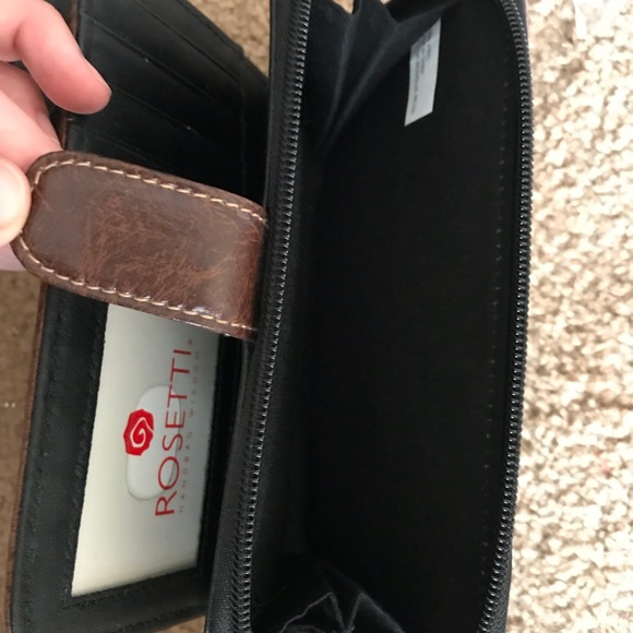 Fall Wallet - Picture 3 of 4